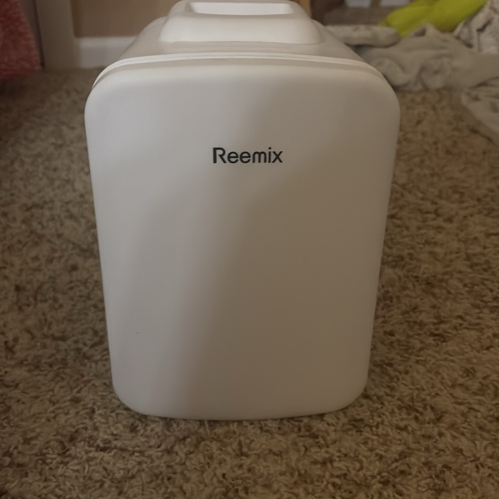 Compact White Mini Fridge - Picture 2 of 3